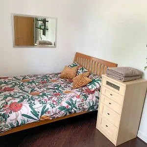 In Stratford With Private Bathroom And Parking London