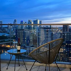 Ac Luxe Penthouse With Free Parking London