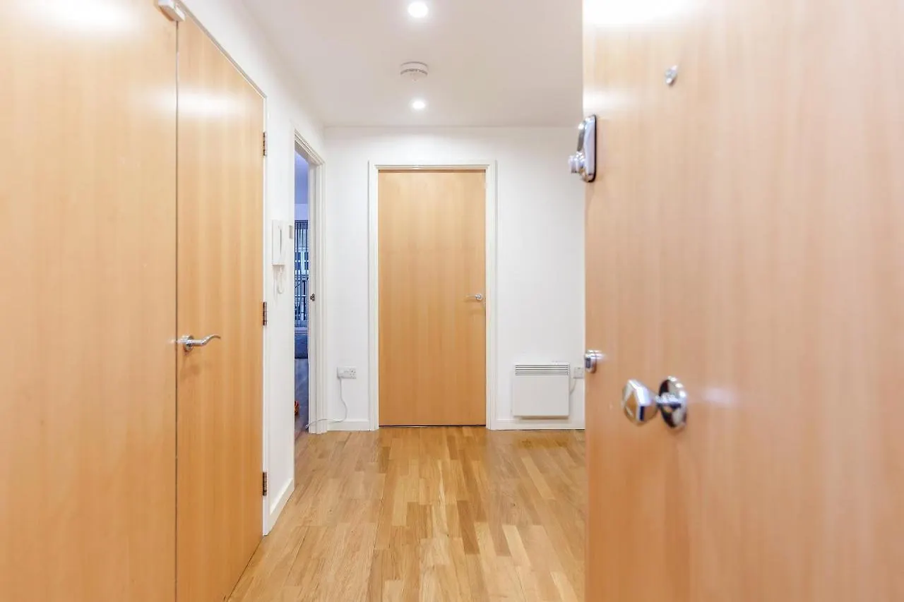 Apartment Larger Groups-London Excel -O2-Canarywharf